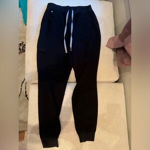 Medium tall black joggers